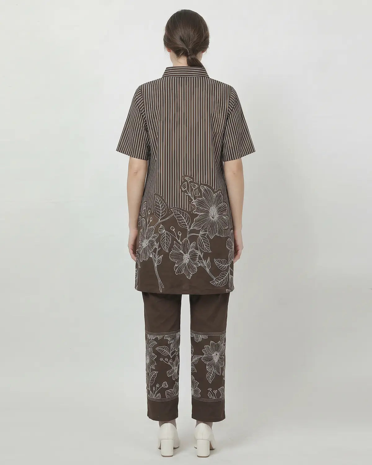 Short Monochrome Bloom Kurta Set